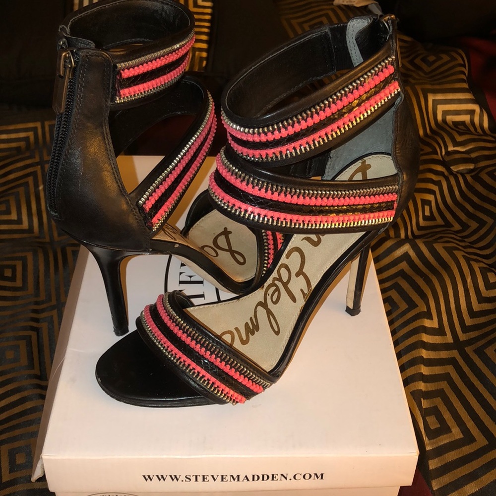 👠 Sam Edelman black and pink heels